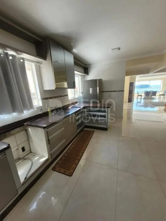 Imagem Apartamento com 3 Quartos à Venda, 230 m² em Centro - Balneário Camboriú Imagem Apartamento com 3 Quartos à Venda, 230 m² em Centro - Balneário Camboriú