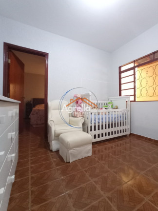 Casa com 3 Quartos à Venda, 135 m² em Jardim Hedy - Mogi Guaçu