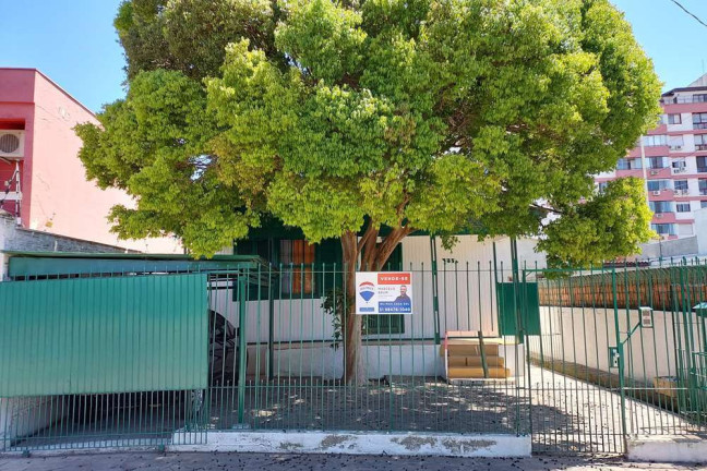 Imagem Casa com 3 Quartos à Venda,  em Camaquã - Porto Alegre