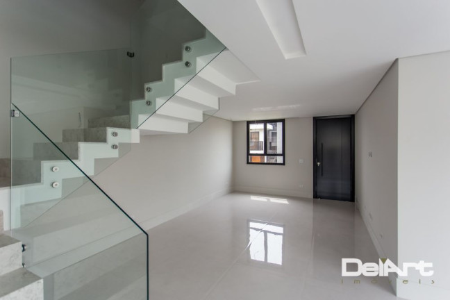 Imagem Casa com 3 Quartos à Venda, 226 m² em Uberaba - Curitiba