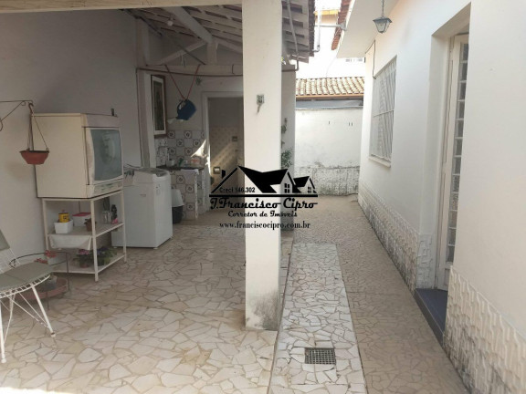 Imagem Casa com 3 Quartos à Venda, 195 m² em Vila Paraíba - Guaratinguetá