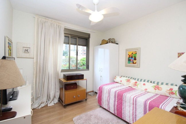 Imagem Imóvel com 3 Quartos à Venda, 174 m² em Petrópolis - Porto Alegre