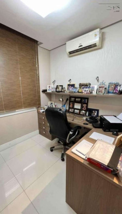 Imagem Casa com 5 Quartos à Venda, 4.710 m² em Praia Do Siqueira - Cabo Frio