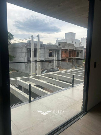Imagem Casa com 3 Quartos à Venda, 165 m² em Itacolomi - Balneário Piçarras