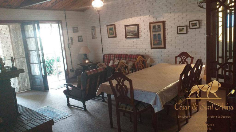 Imagem Casa com 3 Quartos à Venda, 220 m² em Campos Do Jordão