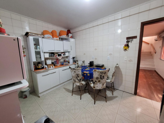 Imagem Casa com 3 Quartos à Venda, 168 m² em Camobi - Santa Maria Imagem Casa com 3 Quartos à Venda, 168 m² em Camobi - Santa Maria