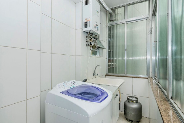 Imagem Apartamento com 2 Quartos à Venda, 77 m² em Santana - Porto Alegre