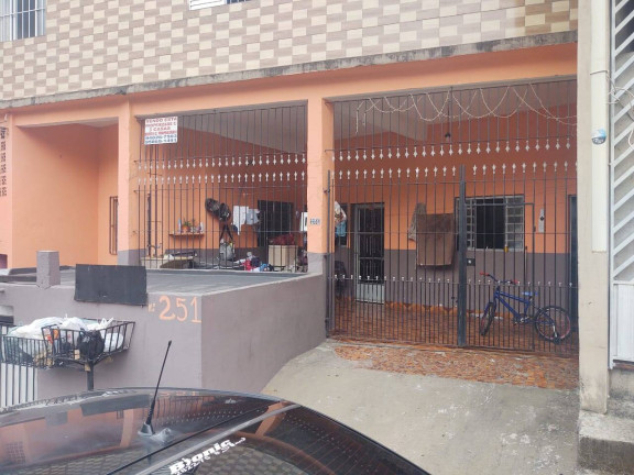 Imagem Casa com 6 Quartos à Venda, 240 m² em Jardim Santa Tereza - Carapicuíba Imagem Casa com 6 Quartos à Venda, 240 m² em Jardim Santa Tereza - Carapicuíba