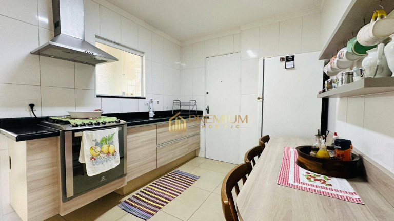 Imagem Imóvel com 3 Quartos à Venda, 110 m² em Vila Adyana - São José Dos Campos