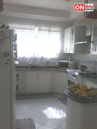 Imagem Sobrado com 8 Quartos à Venda, 394 m² em Encruzilhada - Santos Imagem Sobrado com 8 Quartos à Venda, 394 m² em Encruzilhada - Santos