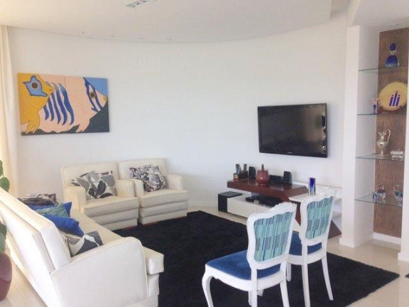 Imagem Casa com 3 Quartos à Venda, 496 m² em Golf Village - Carapicuíba