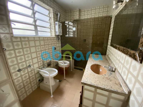 Imagem Apartamento com 2 Quartos à Venda, 127 m² em Copacabana - Rio De Janeiro Imagem Apartamento com 2 Quartos à Venda, 127 m² em Copacabana - Rio De Janeiro