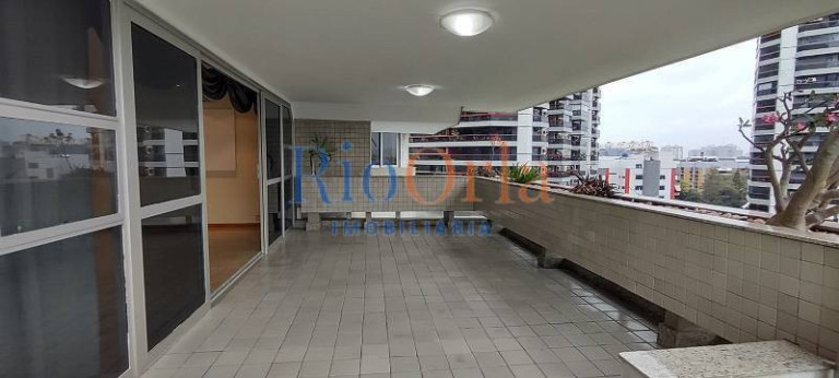 Imagem Apartamento com 3 Quartos à Venda, 221 m² em Barra Da Tijuca - Rio De Janeiro