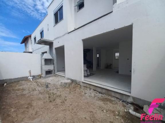 Imagem Casa de Condomínio com 3 Quartos à Venda, 96 m² em Morro Das Pedras - Florianópolis