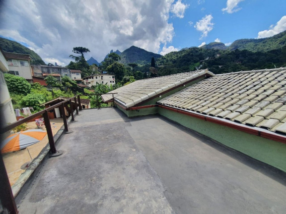 Imagem Casa com 4 Quartos à Venda, 150 m² em Granja Guarani - Teresópolis