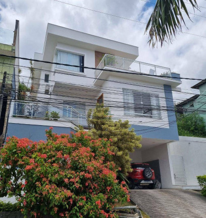Casa com 3 Quartos à Venda, 216 m² em Camboinhas - Niterói