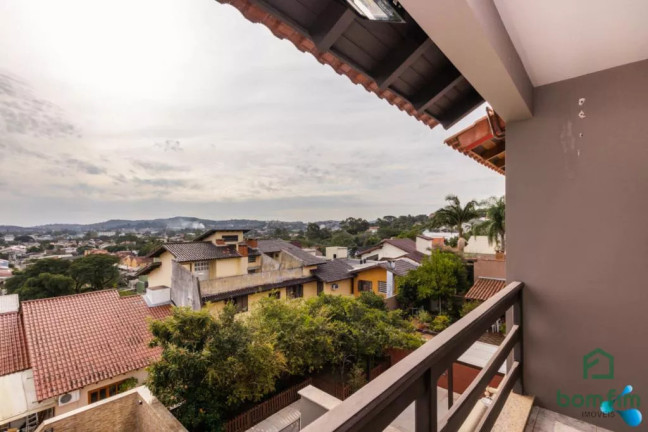 Imagem Casa com 4 Quartos à Venda, 390 m² em Ipanema - Porto Alegre Imagem Casa com 4 Quartos à Venda, 390 m² em Ipanema - Porto Alegre
