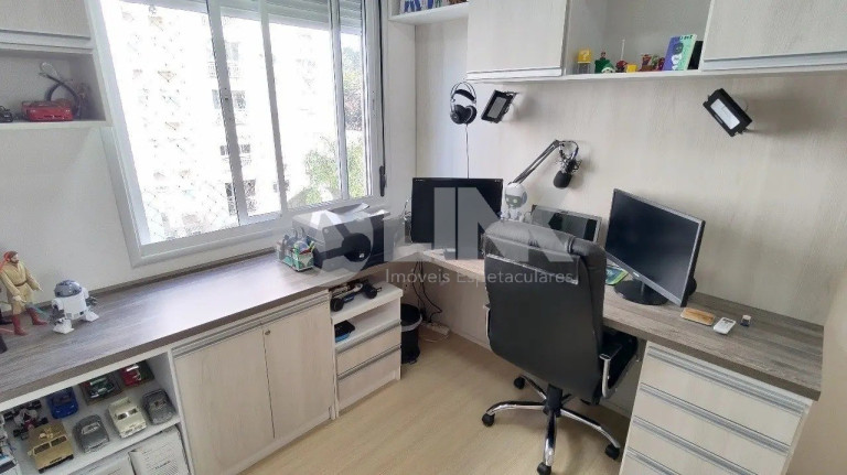 Imagem Apartamento com 3 Quartos à Venda, 74 m² em Passo Da Areia - Porto Alegre
