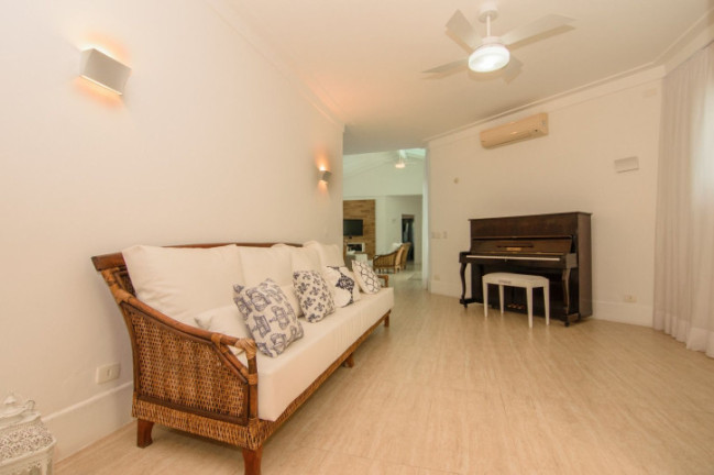 Imagem Casa com 5 Quartos à Venda, 270 m² em Acapulco - Guarujá Imagem Casa com 5 Quartos à Venda, 270 m² em Acapulco - Guarujá