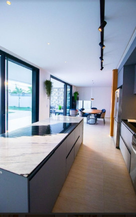 Imagem Casa com 4 Quartos à Venda, 420 m² em Alphaville Jacuhy - Serra Imagem Casa com 4 Quartos à Venda, 420 m² em Alphaville Jacuhy - Serra