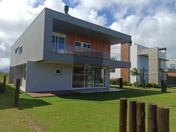 Imagem Apartamento com 6 Quartos à Venda, em Parque Antártica - Capão Da Canoa Imagem Apartamento com 6 Quartos à Venda, em Parque Antártica - Capão Da Canoa