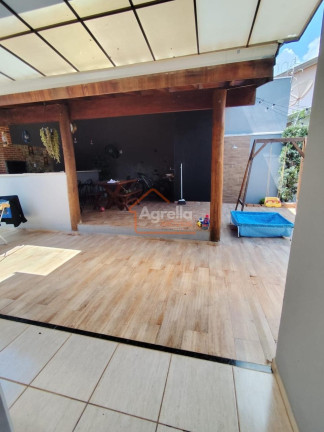 Imagem Casa com 3 Quartos à Venda, 145 m² em Jardim Murayama Iii - Mogi Mirim Imagem Casa com 3 Quartos à Venda, 145 m² em Jardim Murayama Iii - Mogi Mirim