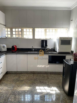 Imagem Casa com 3 Quartos à Venda, 240 m² em Condomínio Rio Formoso - Goiânia