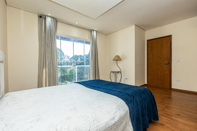 Imagem Casa com 4 Quartos à Venda, 440 m² em Augusta - Curitiba