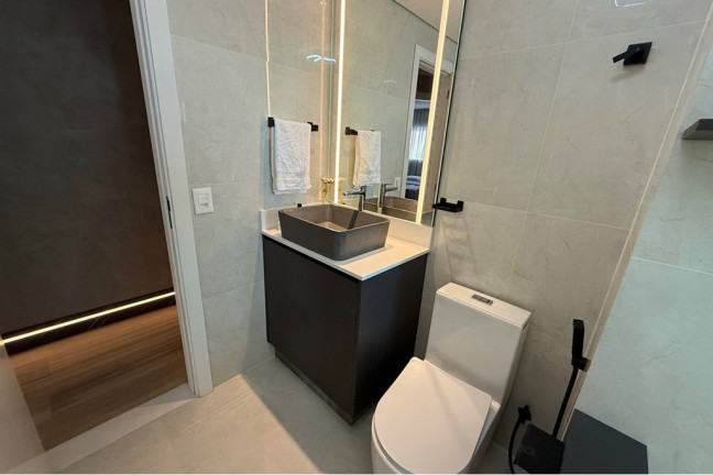 Imagem Imóvel com 3 Quartos à Venda, 157 m² em Centro - Balneário Camboriú Imagem Imóvel com 3 Quartos à Venda, 157 m² em Centro - Balneário Camboriú
