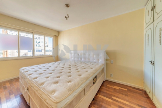 Imagem Apartamento com 3 Quartos à Venda, 133 m² em Independência - Porto Alegre Imagem Apartamento com 3 Quartos à Venda, 133 m² em Independência - Porto Alegre