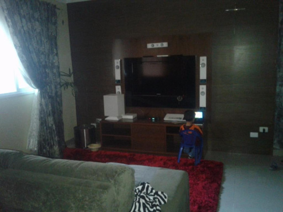 Imagem Sobrado com 4 Quartos à Venda, 220 m² em Jardim Quaresmeira - Suzano Imagem Sobrado com 4 Quartos à Venda, 220 m² em Jardim Quaresmeira - Suzano