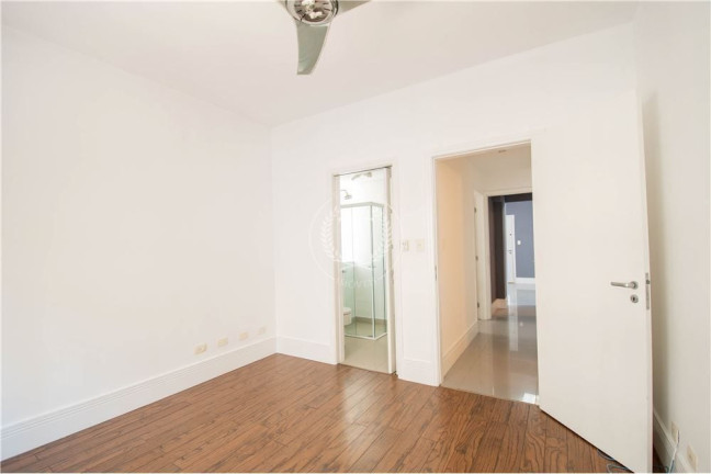 Imagem Apartamento com 2 Quartos à Venda, 156 m² em Cerqueira César - São Paulo