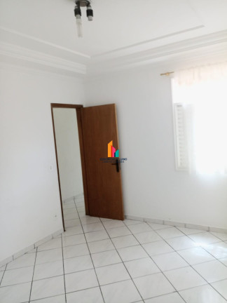 Imagem Casa com 2 Quartos para Alugar, 73 m² em Anhangabaú - Jundiaí