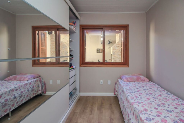 Imagem Imóvel com 2 Quartos à Venda, em Hípica - Porto Alegre Imagem Imóvel com 2 Quartos à Venda, em Hípica - Porto Alegre