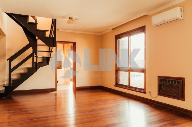 Imagem Imóvel com 3 Quartos à Venda, 333 m² em Mont Serrat - Porto Alegre Imagem Imóvel com 3 Quartos à Venda, 333 m² em Mont Serrat - Porto Alegre