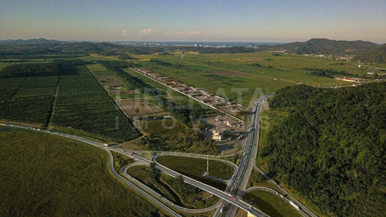 Imagem Galpão à Venda, 639 m² em Salseiros - Itajaí Imagem Galpão à Venda, 639 m² em Salseiros - Itajaí