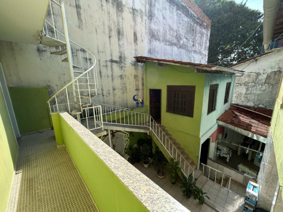 Imagem Casa com 7 Quartos para Alugar, 210 m² em Canela - Salvador Imagem Casa com 7 Quartos para Alugar, 210 m² em Canela - Salvador