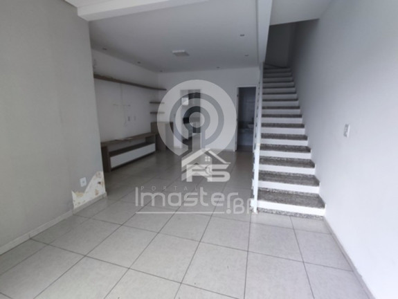 Imagem Casa com 3 Quartos à Venda, 90 m² em Lagoa Redonda - Fortaleza