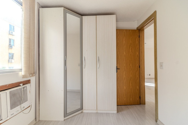 Imagem Apartamento com 2 Quartos à Venda, 45 m² em Jardim Leopoldina - Porto Alegre