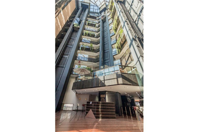 Sala Comercial à Venda,  em Cidade Baixa - Porto Alegre
