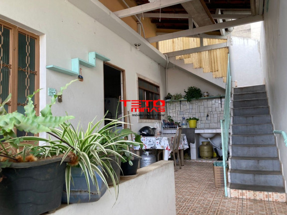 Casa com 3 Quartos à Venda, 115 m² em Vila Carneiro - São Lourenço