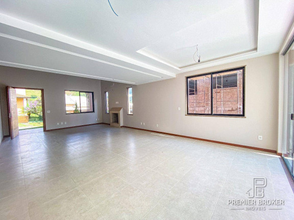Imagem Casa com 3 Quartos à Venda, 300 m² em Vargem Grande - Teresópolis Imagem Casa com 3 Quartos à Venda, 300 m² em Vargem Grande - Teresópolis