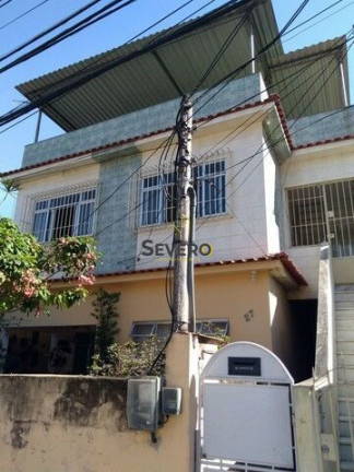 Sobrado com 3 Quartos à Venda, 250 m² em Barro Vermelho - São Gonçalo