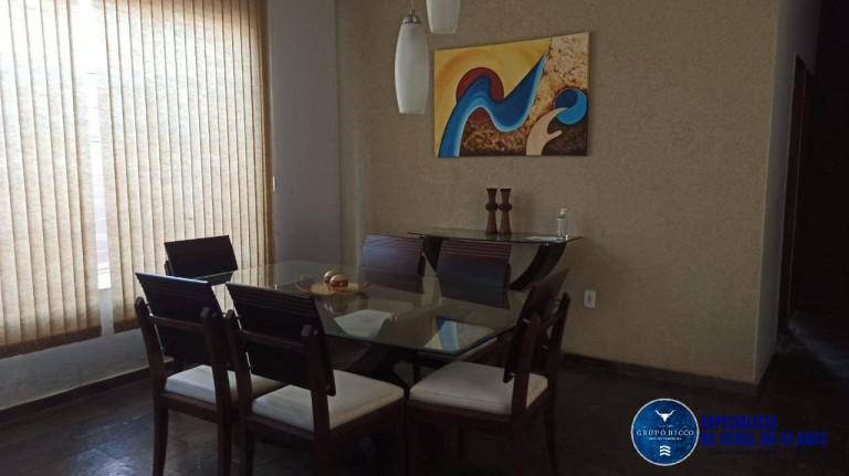 Imagem Casa com 3 Quartos à Venda, 379 m² em Setor Jaó - Goiânia Imagem Casa com 3 Quartos à Venda, 379 m² em Setor Jaó - Goiânia