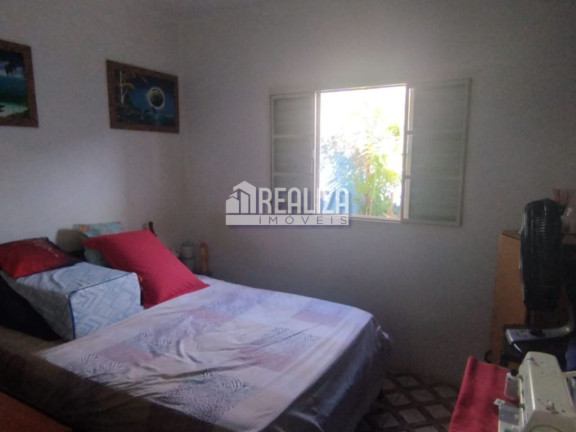Imagem Casa com 2 Quartos à Venda, 220 m² em Cidade Ozanan - Uberaba Imagem Casa com 2 Quartos à Venda, 220 m² em Cidade Ozanan - Uberaba