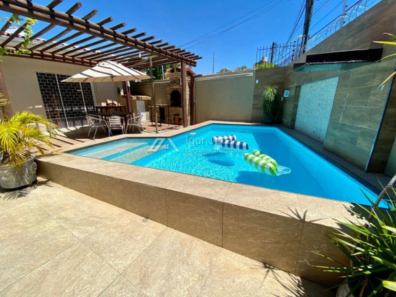 Imagem Casa com 3 Quartos à Venda, 200 m² em Papicu - Fortaleza