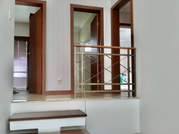 Imagem Casa com 3 Quartos à Venda, 320 m² em Pedra Branca - Palhoça Imagem Casa com 3 Quartos à Venda, 320 m² em Pedra Branca - Palhoça