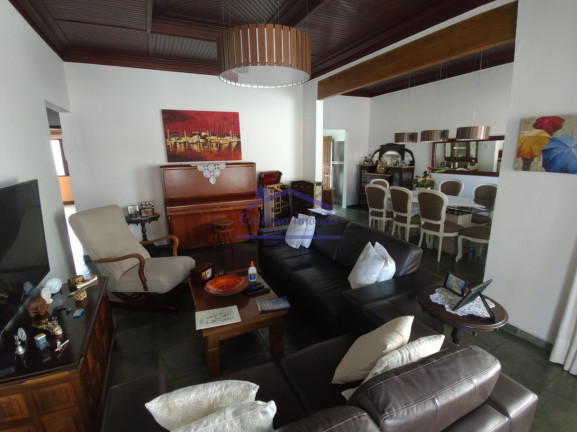 Imagem Casa com 3 Quartos à Venda, 280 m² em Centro - Ubatuba
