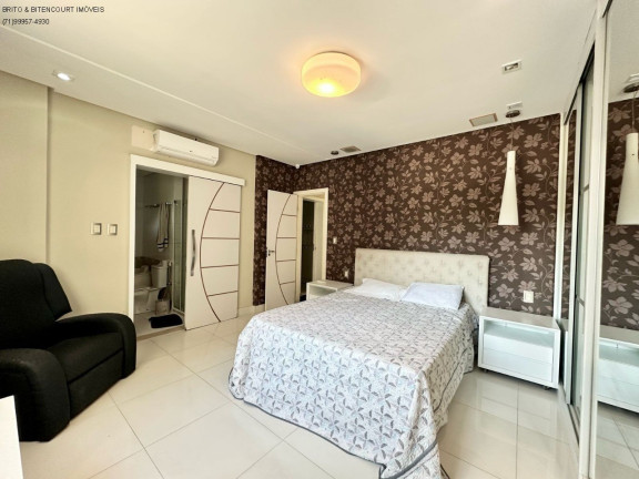 Imagem Imóvel com 4 Quartos à Venda, 184 m² em Barra - Salvador Imagem Imóvel com 4 Quartos à Venda, 184 m² em Barra - Salvador