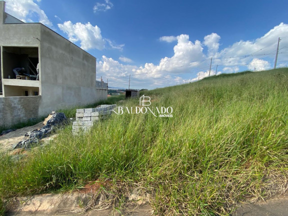 Terreno à Venda, 200 m² em Centro - Extrema